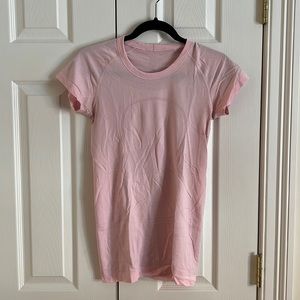 Lululemon workout top - sz 6